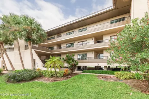 18 Marina Isles Blvd #105, Indian Harbour Beach, FL 32937