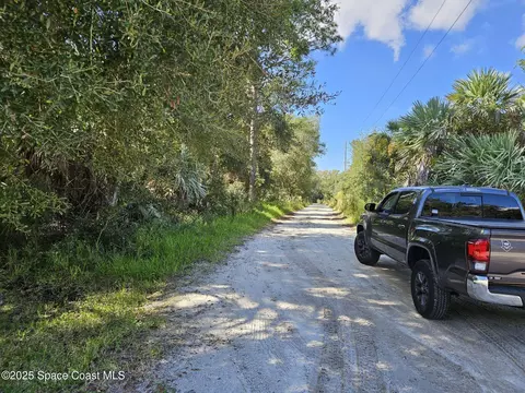 4600 N Beacon Light Rd N, Edgewater, FL 32141 photo 7