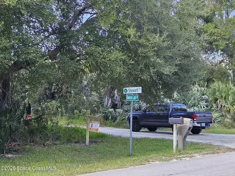 4600 N Beacon Light Rd N, Edgewater, FL 32141 photo 4