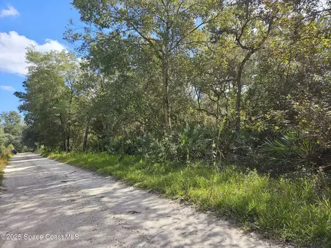 4600 N Beacon Light Rd N, Edgewater, FL 32141 photo 9