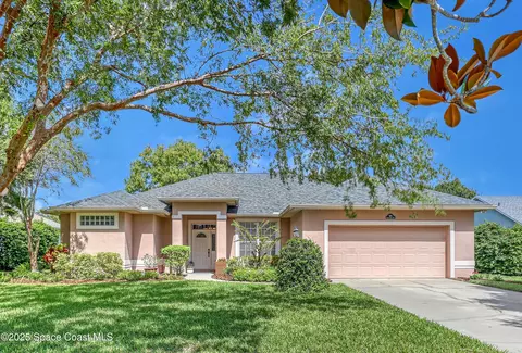 910 Spring Oak Dr, Melbourne, FL 32901