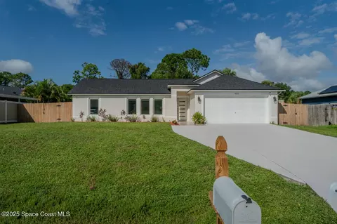 490 Tillman Ave SW, Palm Bay, FL 32908