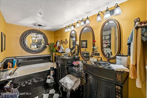 Bath - 104 Riverside Dr #203, Cocoa, FL 32922 photo 1 of 4