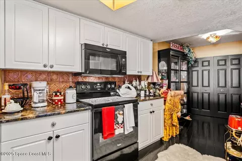 Kitchen - 104 Riverside Dr #203, Cocoa, FL 32922 photo 1 of 2