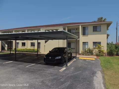 211 S 6th St S #505, Cocoa Beach, FL 32931