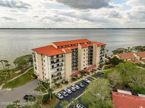 3220 River Villa Way #121, Melbourne Beach, FL 32951