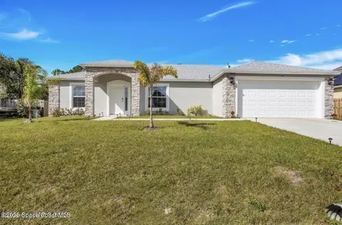 146 Aviation Ave NE, Palm Bay, FL 32907