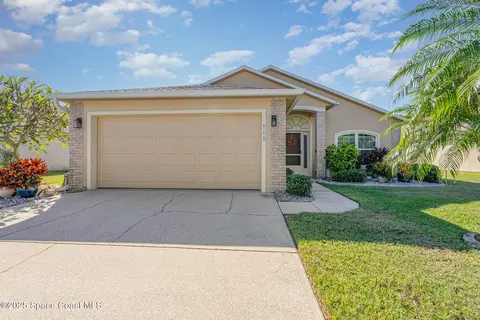 918 Pine Creek Cir NE, Palm Bay, FL 32905
