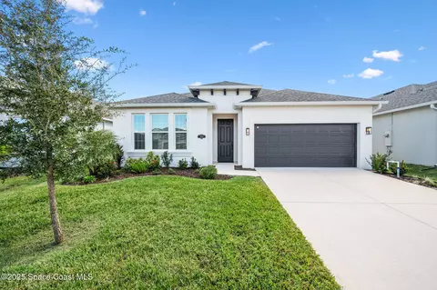 2480 Roygaris St NW, Palm Bay, FL 32907