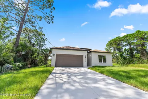2718 Lakeland Ave SW, Palm Bay, FL 32908
