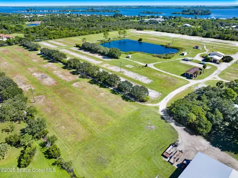 000 Berry Rd # A, Grant-valkaria, FL 32949
