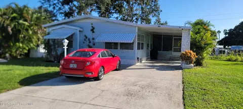 474 Marlin Cir, Barefoot Bay, FL 32976