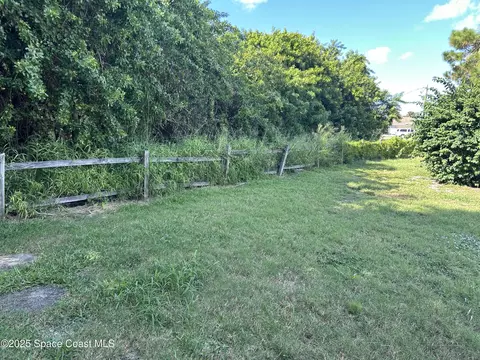 406 N Georgia Ave N, Sebastian, FL 32958
