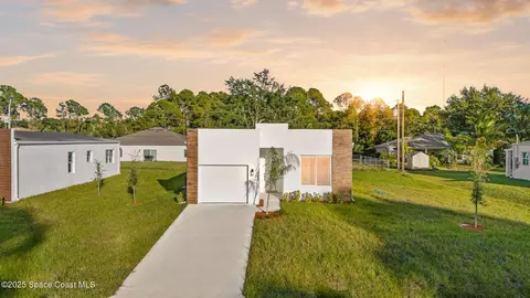 3283 Slama Ave SE, Palm Bay, FL 32909
