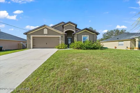 2528 Fleming Ave SW, Palm Bay, FL 32908