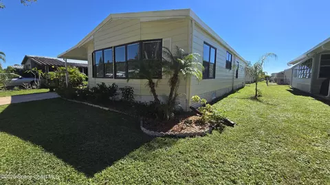 1350 Barefoot Cir, Barefoot Bay, FL 32976