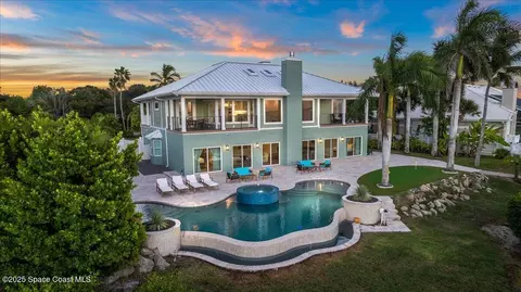 182 Bayshore Dr, Melbourne Beach, FL 32951