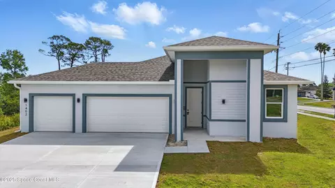 282 Americana Blvd NW, Palm Bay, FL 32907