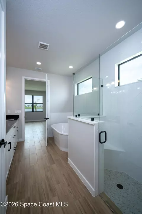 Bath - 2995 Dampier Dr, Melbourne, FL 32940 photo 1 of 2