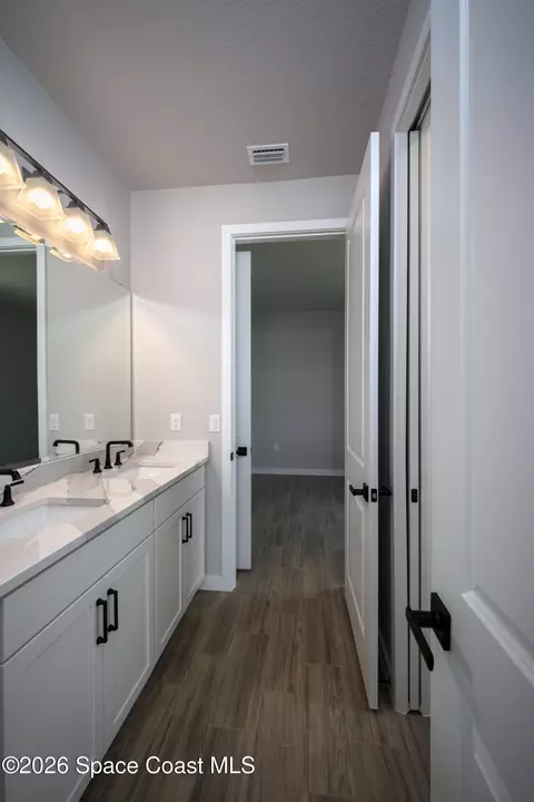 Bath - 2995 Dampier Dr, Melbourne, FL 32940 photo 2 of 2