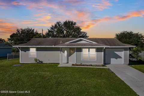 4468 SW Athena Dr, Port Saint Lucie, FL 34953