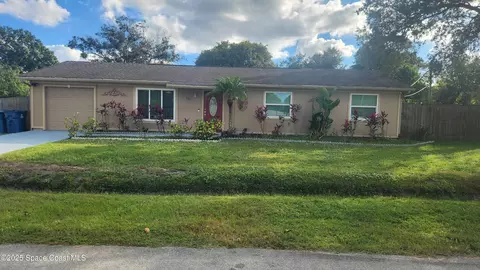 290 District St SE, Palm Bay, FL 32909