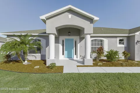 517 Hamwood St SW, Palm Bay, FL 32908