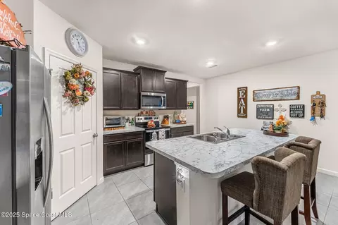 Kitchen - 4901 Talbot Blvd, Cocoa, FL 32926 photo 2 of 4