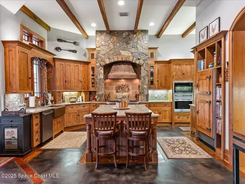 Kitchen - 586 Wethersfield Pl, Melbourne, FL 32940 photo 1 of 10