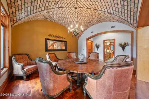 Dining - 586 Wethersfield Pl, Melbourne, FL 32940 photo 2 of 4
