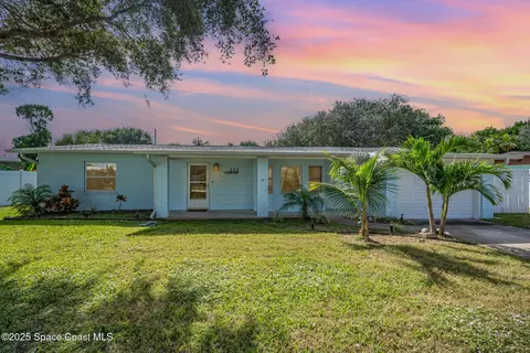 113 W Leon Ln, Cocoa Beach, FL 32931