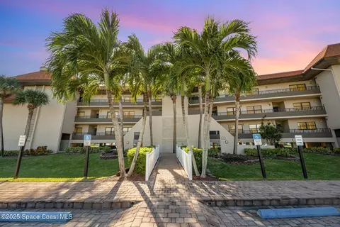 18 Marina Isles Blvd #101, Indian Harbour Beach, FL 32937