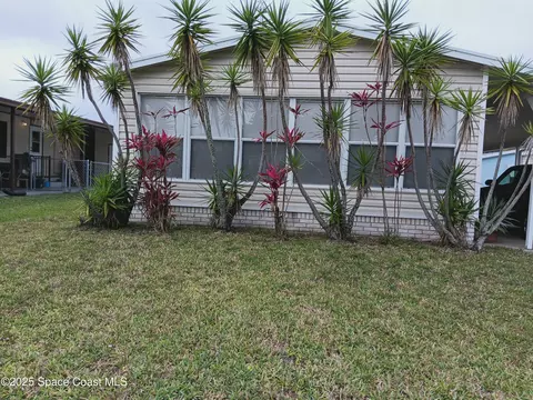 1223 Iriquois Dr, Barefoot Bay, FL 32976