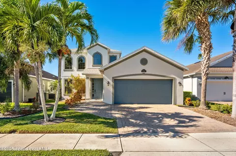 8522 Strom Park Dr, Melbourne, FL 32940