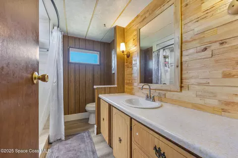 Bath - 4895 Orange St, Mims, FL 32754 photo 3 of 3