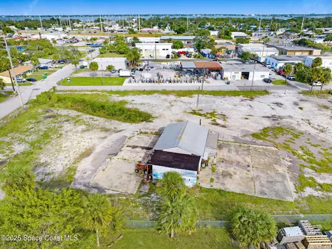 1075 Mcclendon St, Melbourne, FL 32935 photo 12