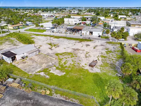 1075 Mcclendon St, Melbourne, FL 32935 photo 11