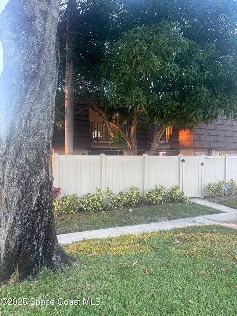7002 70th Way #7002, West Palm Beach, FL 33407
