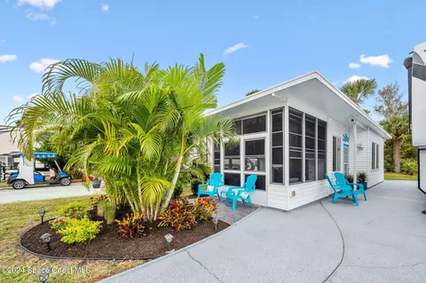 177 Plantation Dr, Titusville, FL 32780