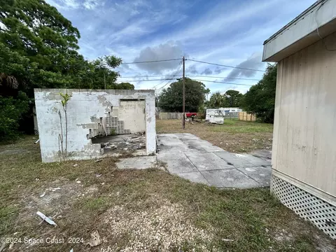 Exterior - 326 Iris St, Cocoa, FL 32927 photo 7 of 8