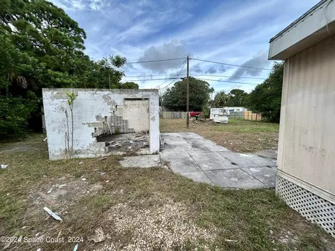 Exterior - 326 Iris St, Cocoa, FL 32927 photo 6 of 8