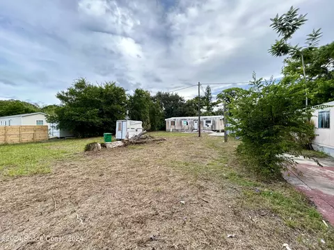 Exterior - 326 Iris St, Cocoa, FL 32927 photo 2 of 8