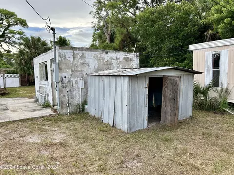 Exterior - 326 Iris St, Cocoa, FL 32927 photo 5 of 8