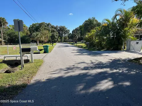 2845 Sunset Rd, Melbourne, FL 32904 photo 2