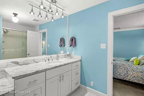 Bath - 1887 Rockledge Dr, Rockledge, FL 32955 photo 4 of 12