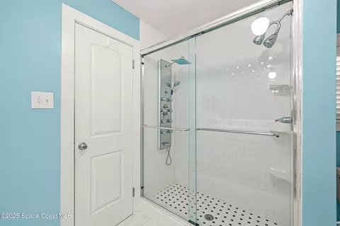 Bath - 1887 Rockledge Dr, Rockledge, FL 32955 photo 5 of 12