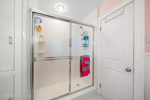 Bath - 1887 Rockledge Dr, Rockledge, FL 32955 photo 7 of 12