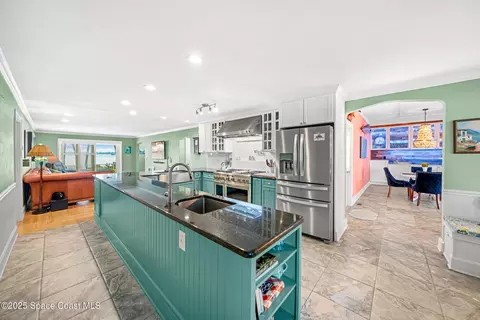 Kitchen - 1887 Rockledge Dr, Rockledge, FL 32955 photo 4 of 5