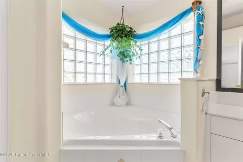 Bath - 5188 Wexford Dr, Rockledge, FL 32955 photo 2 of 4