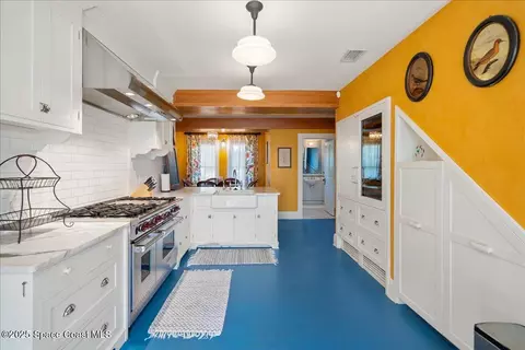 Kitchen - 11 Mitchell St, Cocoa, FL 32922 photo 10 of 16